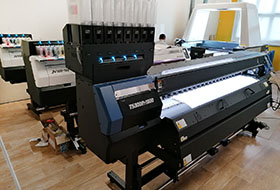 Запускаем уже третий текстильный принтер Mimaki - конечно же это TS300P-1800!