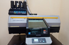 В питерской типографии "Группа М" установлен УФ-принтер Mimaki UJF-3042 MkII