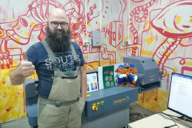 Запуск УФ-принтера ARK-JET UV6090 G5i в новосибирской типографии "Азарин" 
