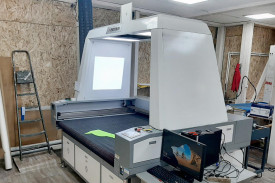 Запуск лазерного раскройщика Photonim P1812 Scan Pro в компании "Флаги-Иркутск"