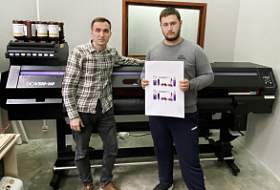 UCJV300 на производстве профессиональной декоративной косметики