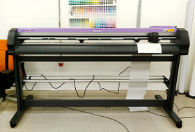 В компании "Фабрика такси" установлен уже второй режущий плоттер Mimaki