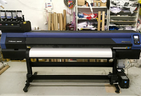 В компании "Флаги Сибири" установлен уже второй принтер Mimaki TS100-1600