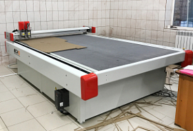 Раскройщик iECHO BK-2516 на крупнейшем производстве газоанализаторов
