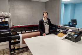 Запуск режущего плоттера Mimaki CG-AR в компании "АйТиМарк" из Минска