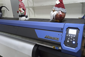 Инсталляция Mimaki TS100 на производстве новогодней упаковки
