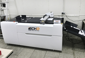 Режущий плоттер iECHO PK-0705 PLUS на производстве компании Centr Mag