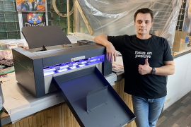 Плоттер VULCAN SC-350 установлен в компании Stickermann