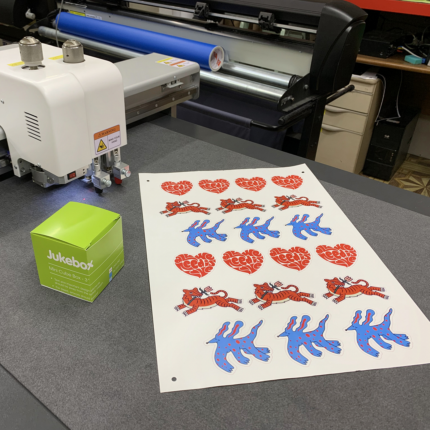 Be print. Бипринт. Бипринт Самара. Как настроить плоттер. Обои 0273beprint.