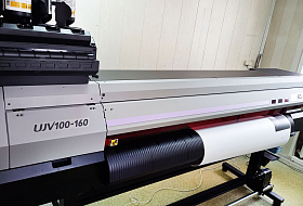 УФ-принтер Mimaki UJV100-160 для печати на обоях в Новосибирске